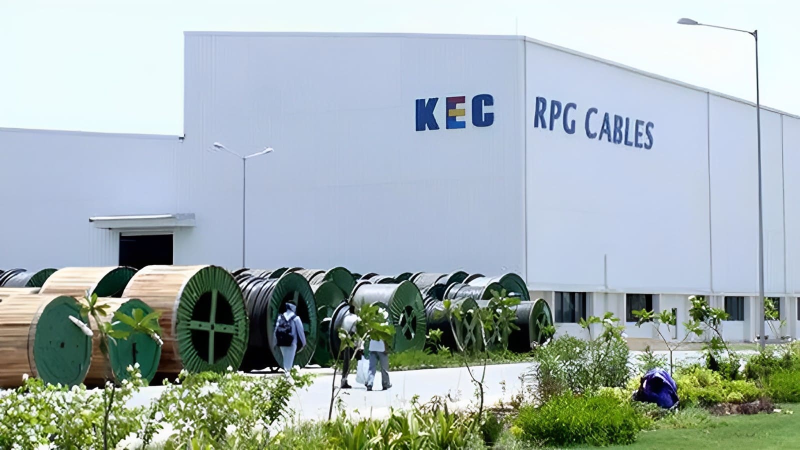 KEC International Shares Surge on Securing Rs 1560 Cr Orders