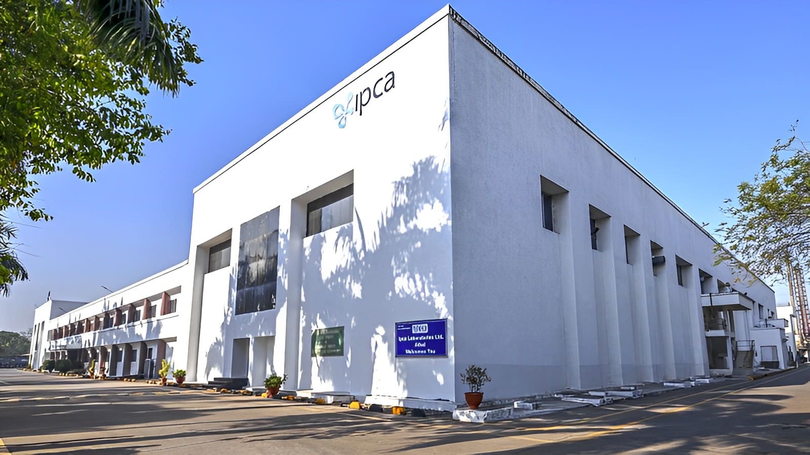 IPCA Labs to acquire 33.4% stake in Unichem for Rs 1034 Cr