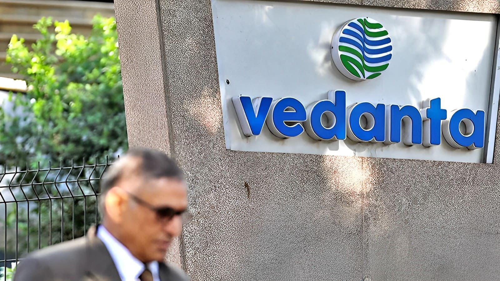 Vedanta plans demerger in extensive business move