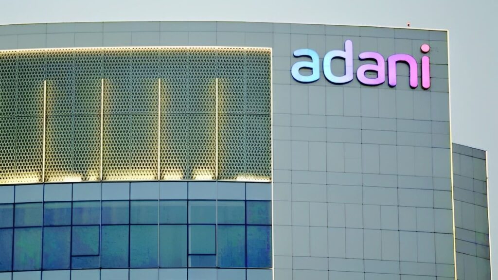 Adani Group Stocks Rise 3% on $2.65B Loan Repayment